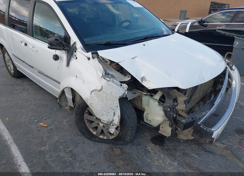 2014 CHRYSLER TOWN & COUNTRY TOURING VIN: 2C4RC1BG7ER435819