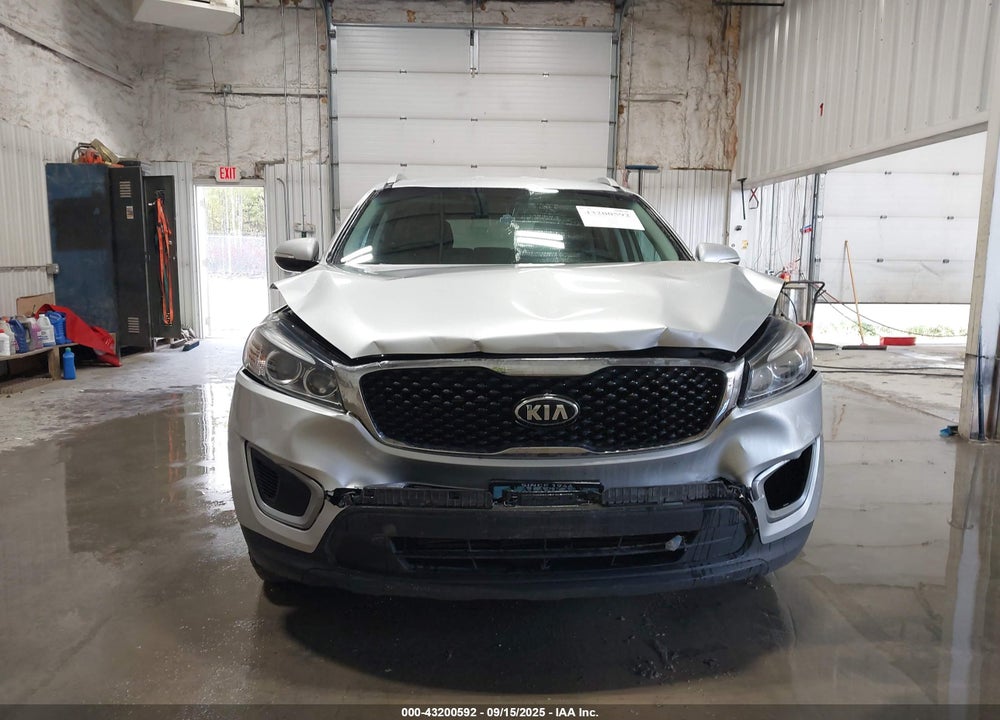 2016 KIA SORENTO VIN: 5XYPGDA31GG035385