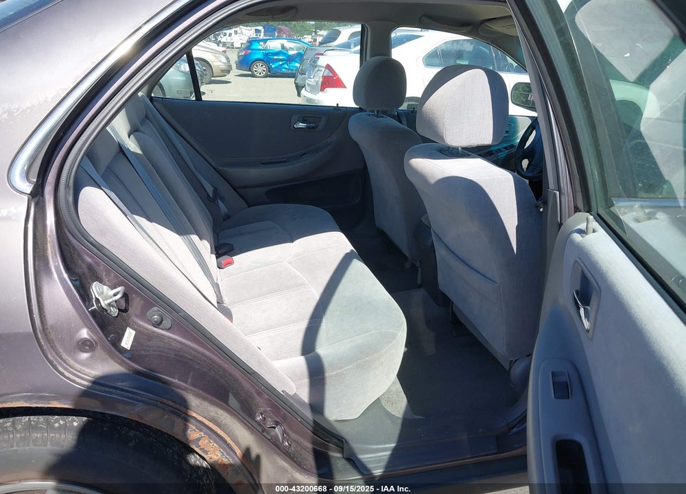 1999 HONDA ACCORD LX VIN: 1HGCG5647XA092827