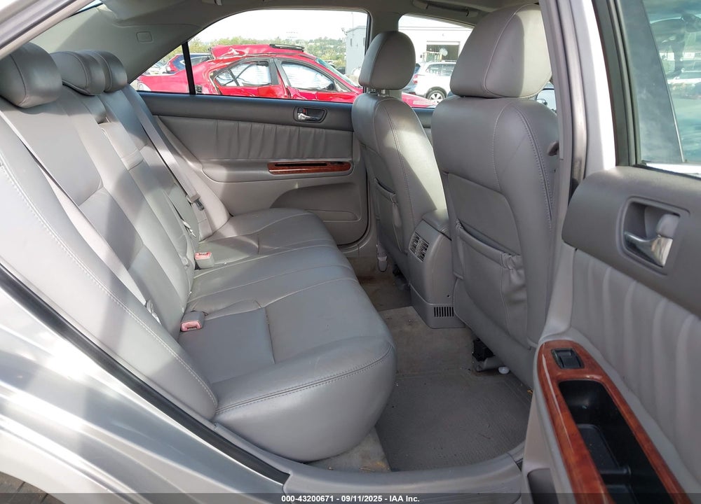 2005 TOYOTA CAMRY XLE VIN: 4T1BE30K65U950291