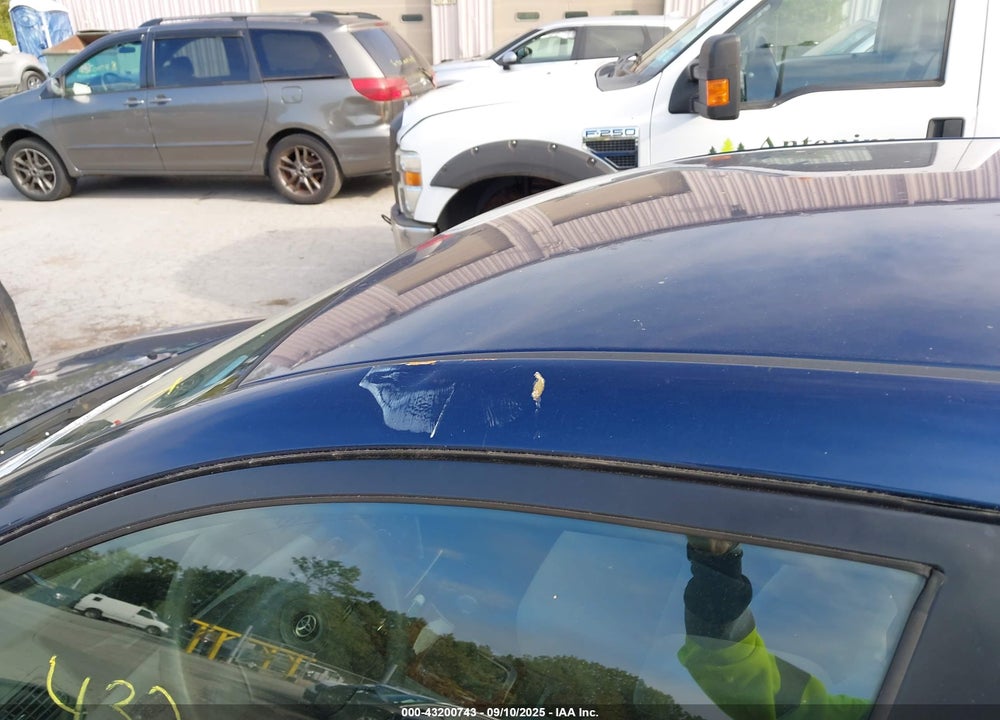 2005 TOYOTA COROLLA LE VIN: 2T1BR32E65C367071
