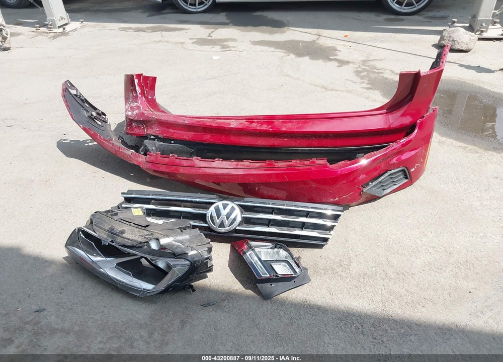 2020 VOLKSWAGEN TIGUAN VIN: 3VV3B7AX0LM095321