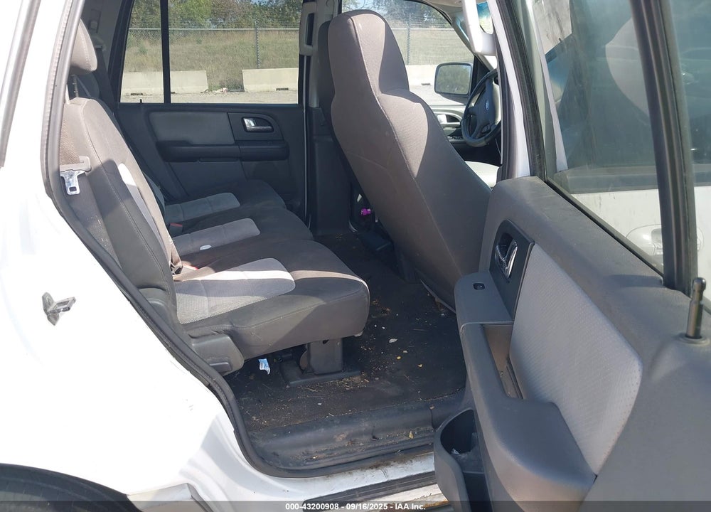 2003 FORD EXPEDITION XLT VIN: 1FMPU16L03LA11752