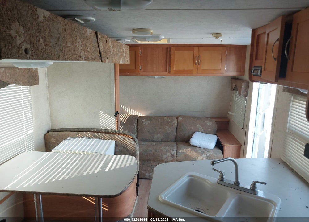 2007 UNDEFINED --- VIN: 4YDT271256L609962