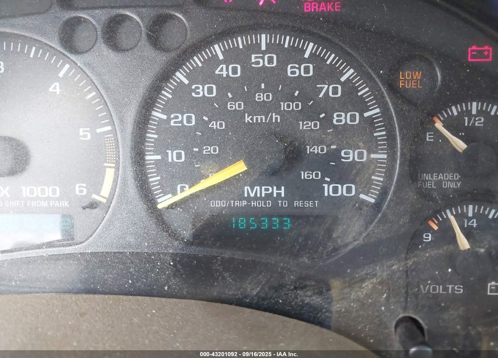 1998 CHEVROLET BLAZER LT VIN: 1GNDT13W9W2180033