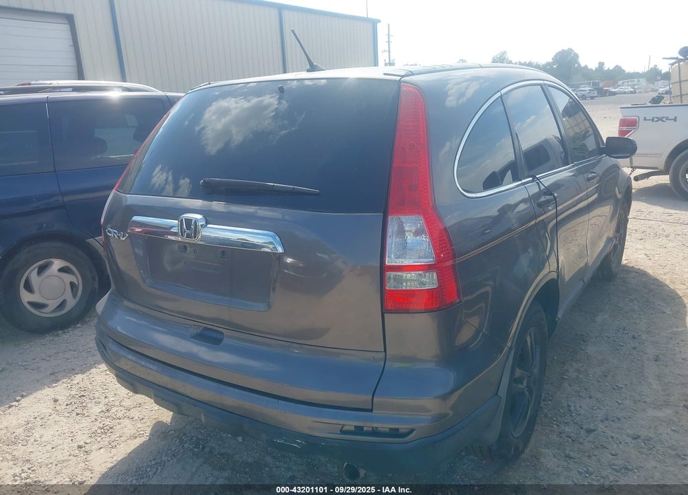 2011 HONDA CR-V VIN: 3CZRE3H51BG700368