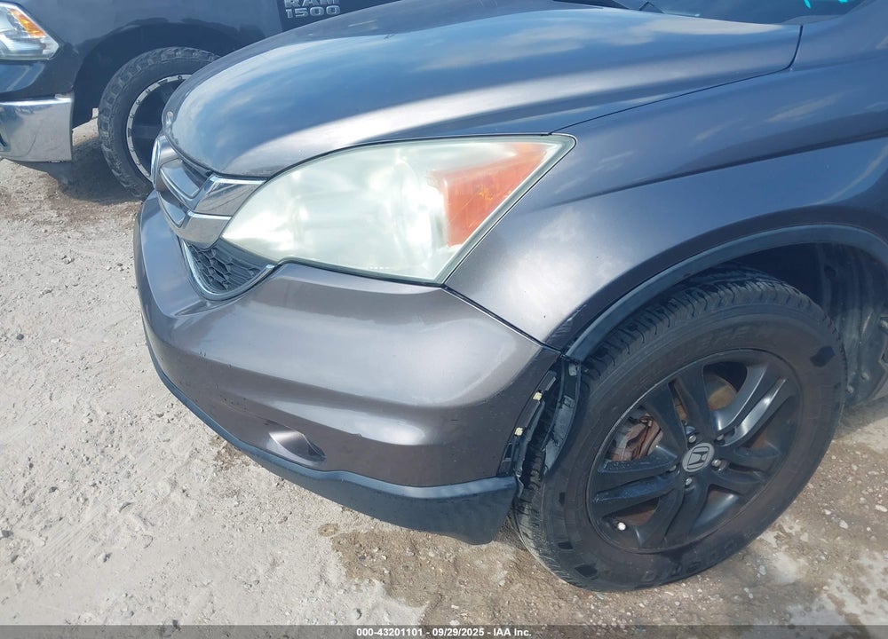 2011 HONDA CR-V VIN: 3CZRE3H51BG700368