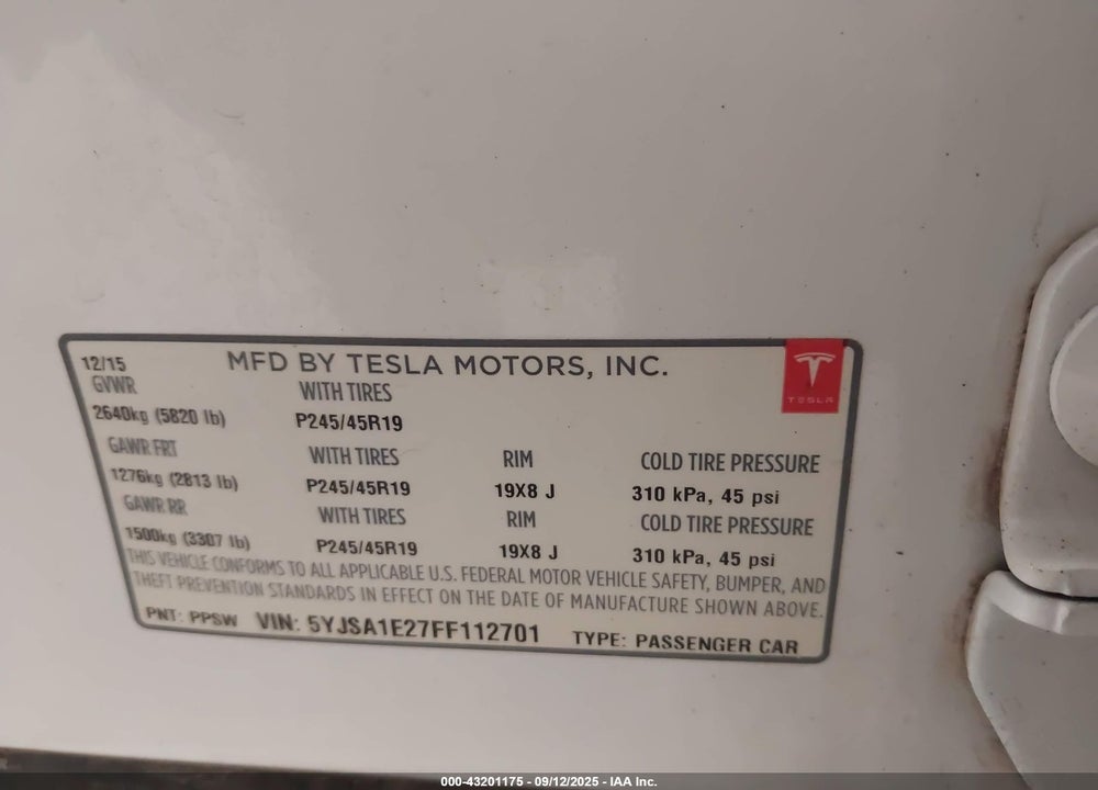 2015 TESLA MODEL S VIN: 5YJSA1E27FF112701