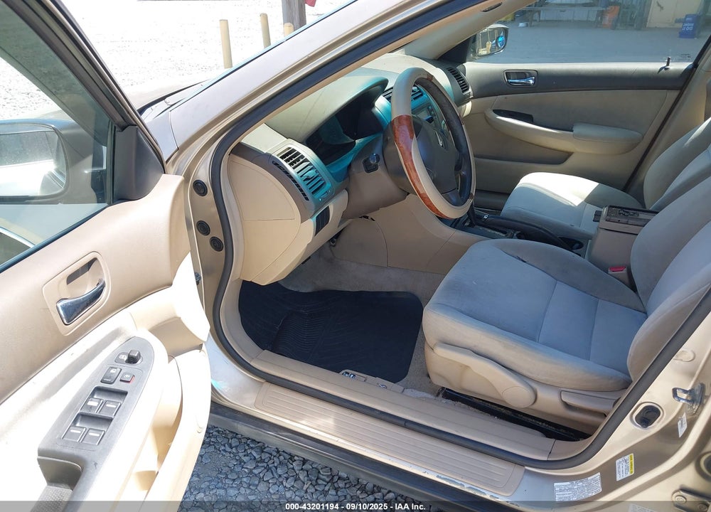 2003 HONDA ACCORD 2.4 LX VIN: 1HGCM56403A032827