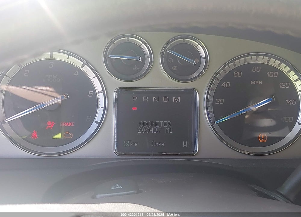 2010 CADILLAC ESCALADE ESV VIN: 1GYUKHEF3AR224524