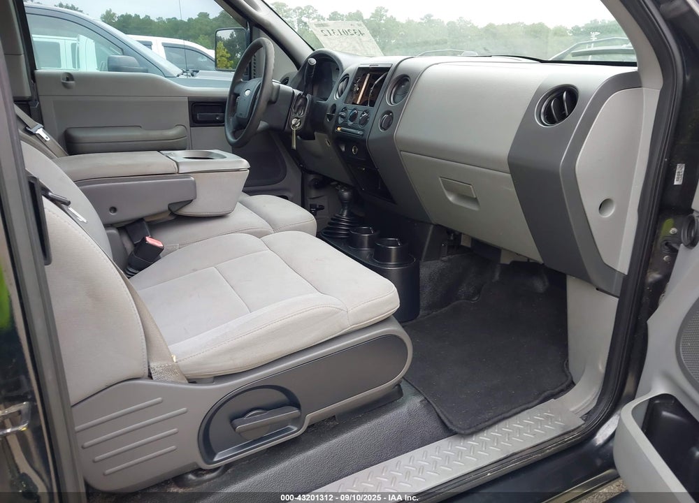 2005 FORD F-150 STX/XL/XLT VIN: 1FTRX14W65FA57122