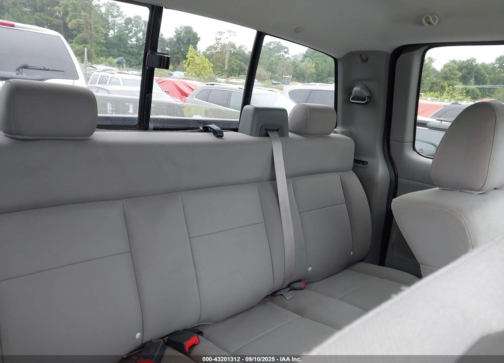 2005 FORD F-150 STX/XL/XLT VIN: 1FTRX14W65FA57122