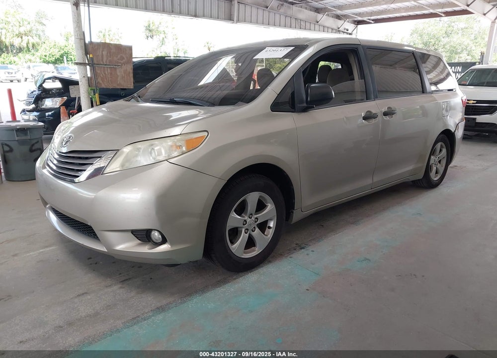 2015 TOYOTA SIENNA VIN: 5TDZK3DCXFS572089