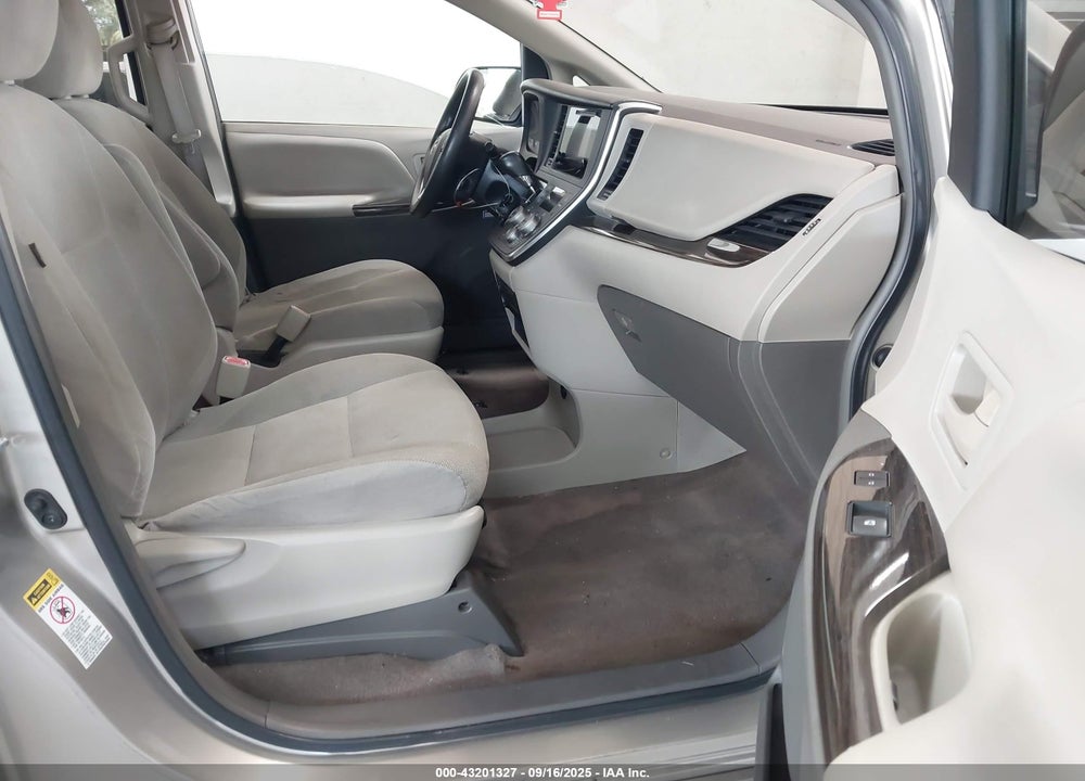 2015 TOYOTA SIENNA VIN: 5TDZK3DCXFS572089