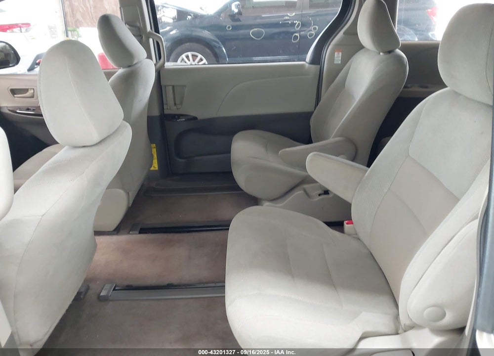 2015 TOYOTA SIENNA VIN: 5TDZK3DCXFS572089