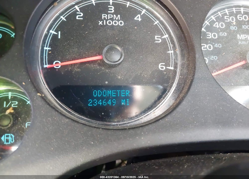 2014 CHEVROLET TAHOE VIN: 1GNSCBE04ER200510