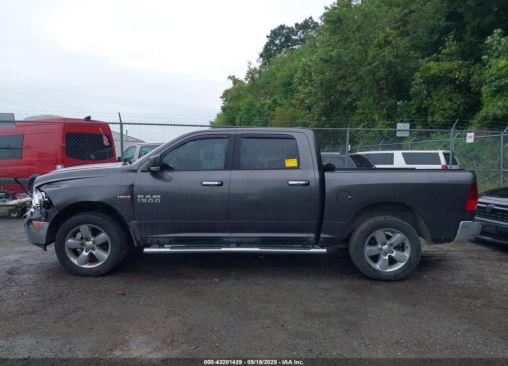 2016 RAM 1500 VIN: 1C6RR7LT3GS353088