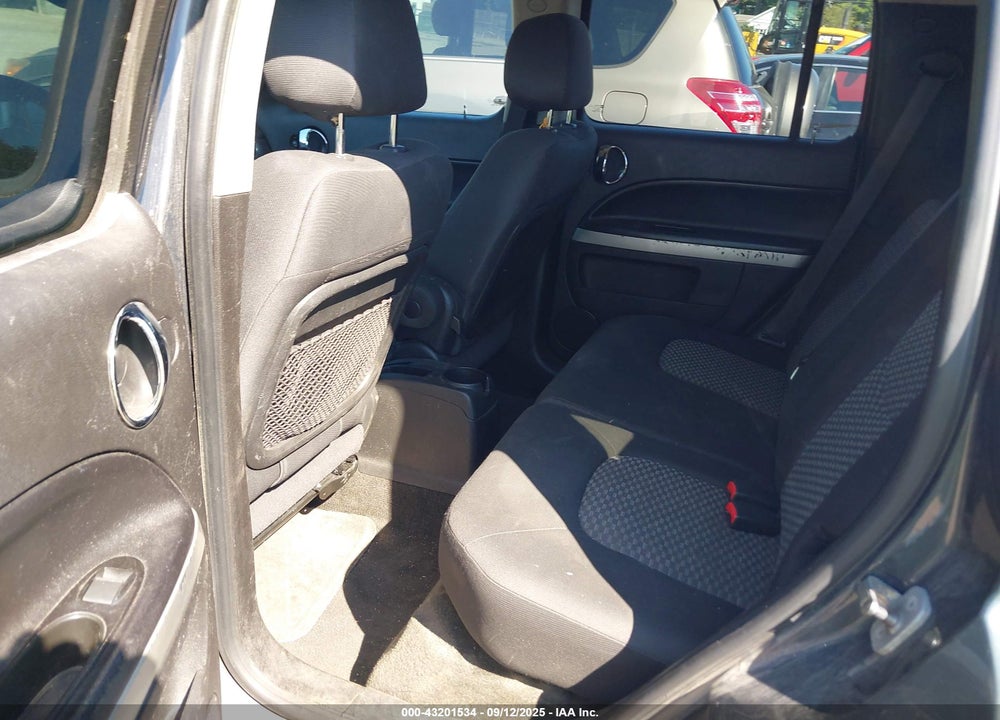 2010 CHEVROLET HHR LT VIN: 3GNBABDB4AS561008