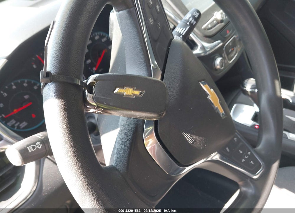 2018 CHEVROLET EQUINOX LT VIN: 3GNAXJEV6JS645750