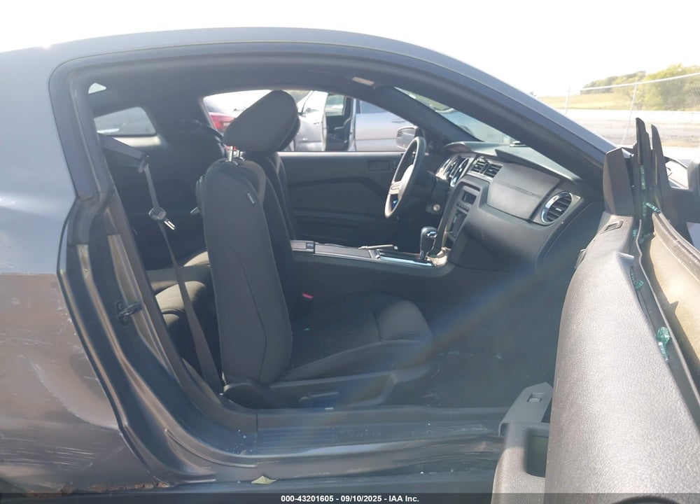 2011 FORD MUSTANG VIN: 1ZVBP8AM7B5163459