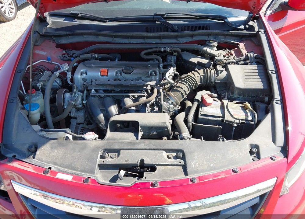 2012 HONDA ACCORD VIN: 1HGCS1B75CA008165