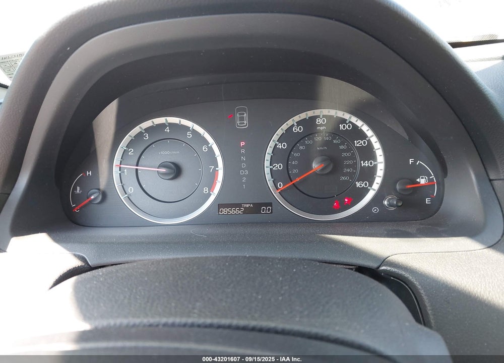 2012 HONDA ACCORD VIN: 1HGCS1B75CA008165