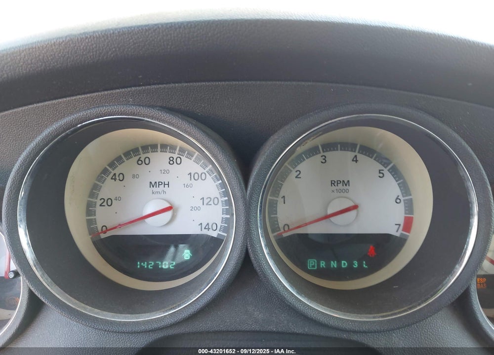 2010 DODGE CHARGER VIN: 2B3CA3CV5AH256619