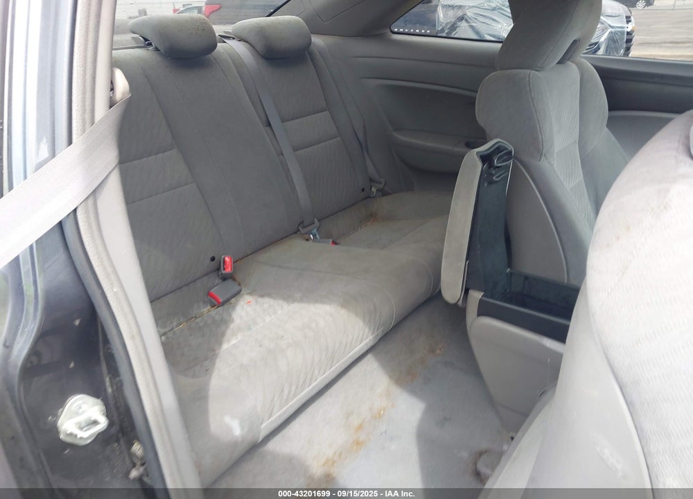 2010 HONDA CIVIC VIN: 2HGFG1B64AH537806