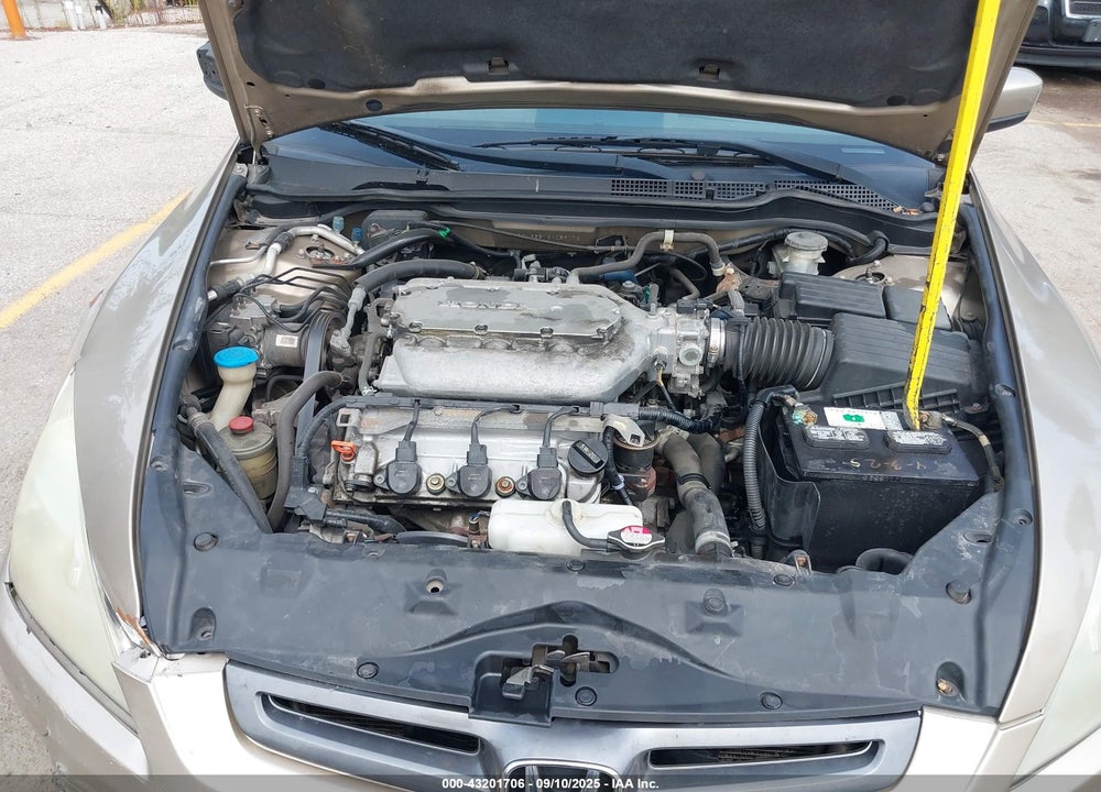 2003 HONDA ACCORD 3.0 EX VIN: 1HGCM66813A059172