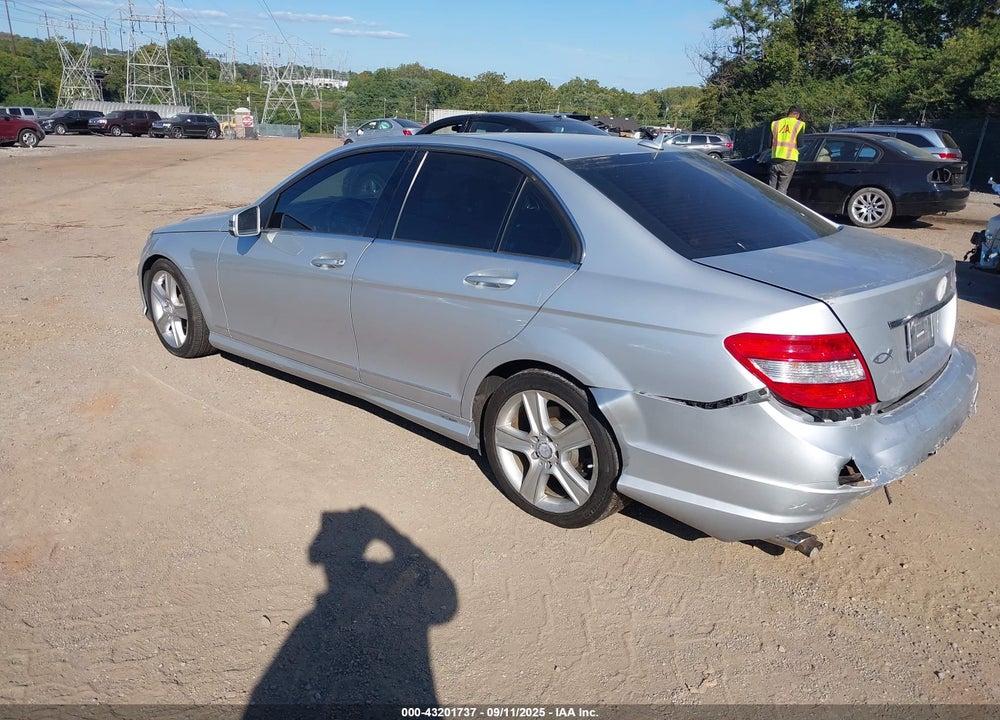 2010 MERCEDES-BENZ C CLASS VIN: WDDGF8BB7AR112940