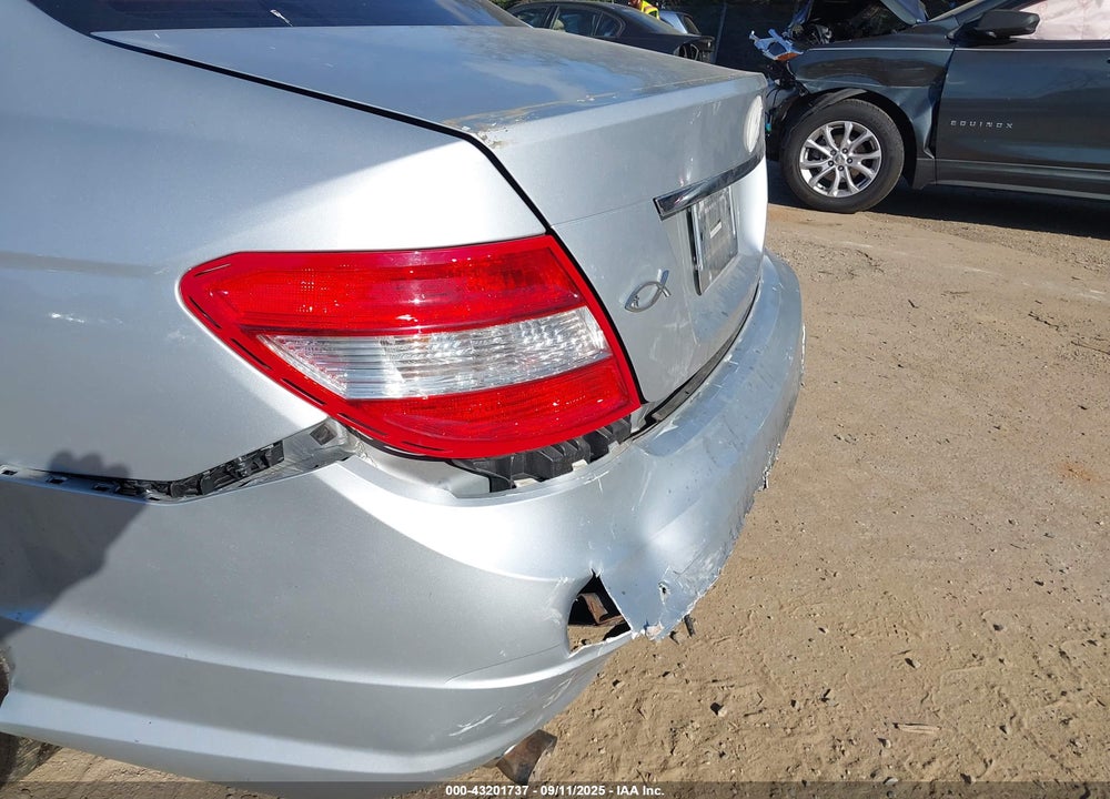 2010 MERCEDES-BENZ C CLASS VIN: WDDGF8BB7AR112940