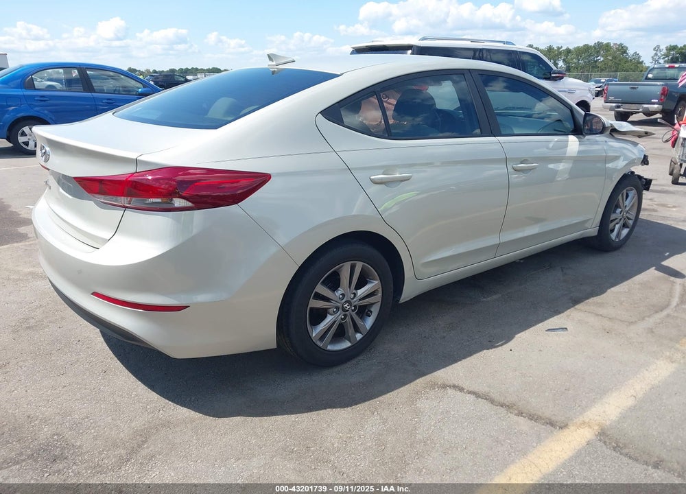 2017 HYUNDAI ELANTRA VIN: KMHD84LF9HU164686