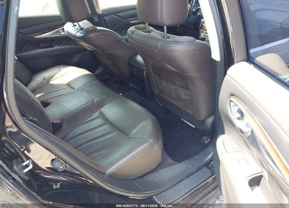 2011 INFINITI M37 VIN: JN1BY1AP0BM323675