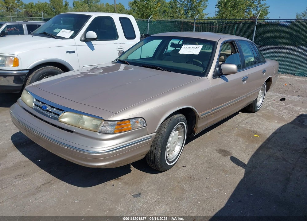 1997 FORD CROWN VICTORIA LX VIN: 2FALP74W7VX203837