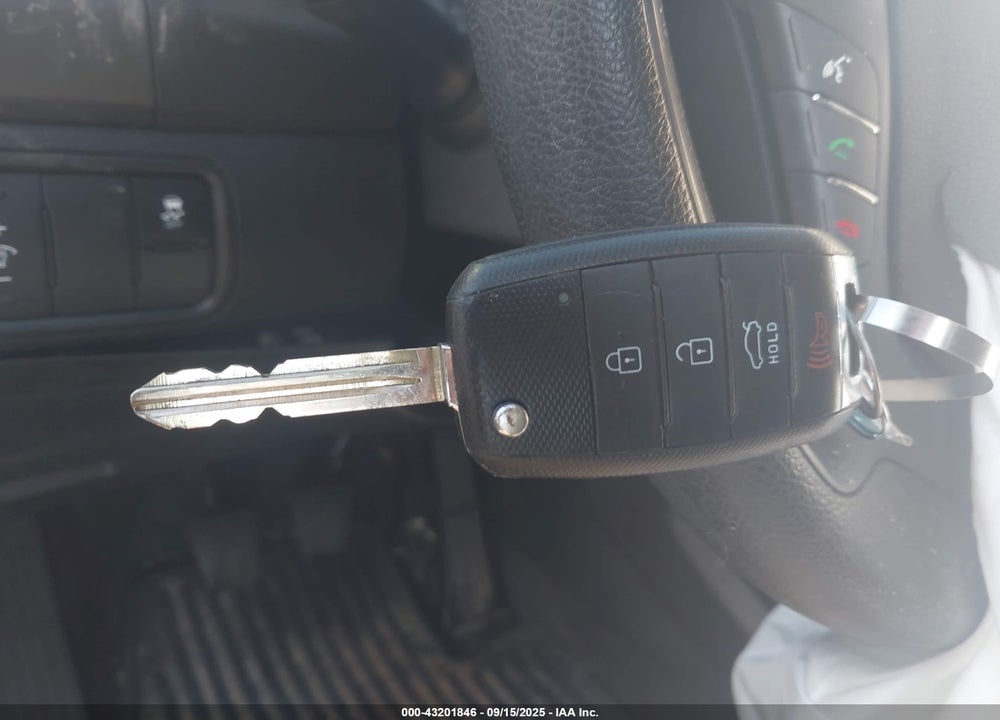 2017 KIA FORTE VIN: 3KPFK4A79HE025750
