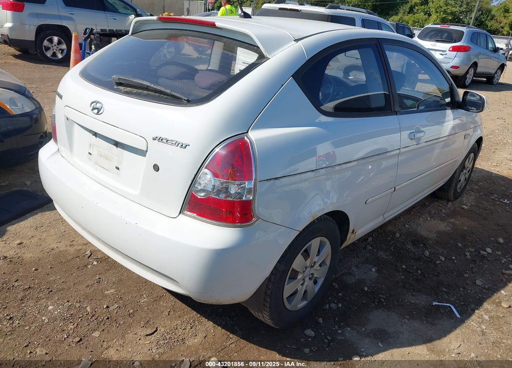2010 HYUNDAI ACCENT VIN: KMHCM3AC4AU161775