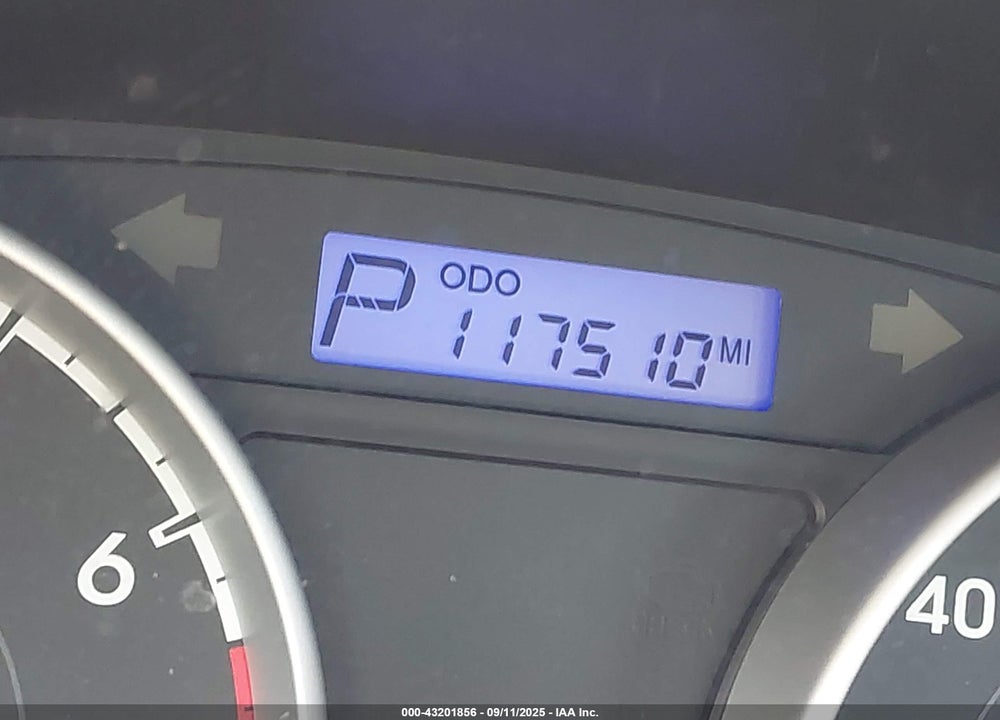 2010 HYUNDAI ACCENT VIN: KMHCM3AC4AU161775