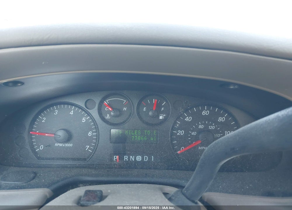 2004 FORD TAURUS SES VIN: 1FAFP55244A201077