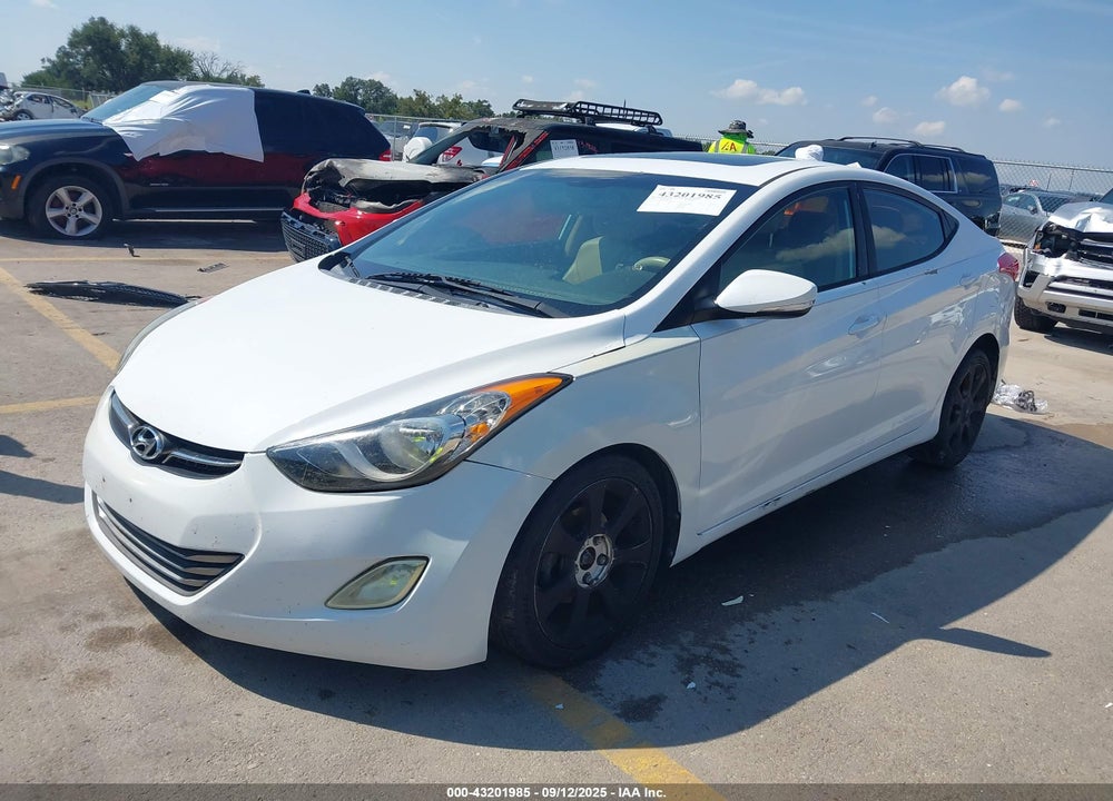 2013 HYUNDAI ELANTRA VIN: 5NPDH4AE7DH281234