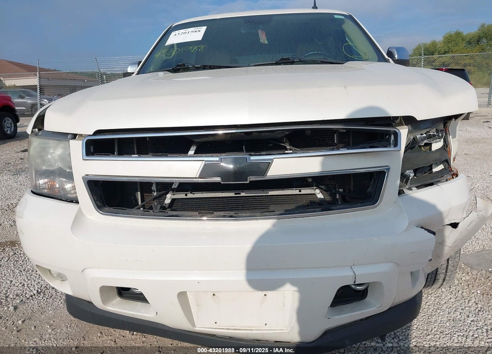 2008 CHEVROLET TAHOE VIN: 1GNFK13068R195963