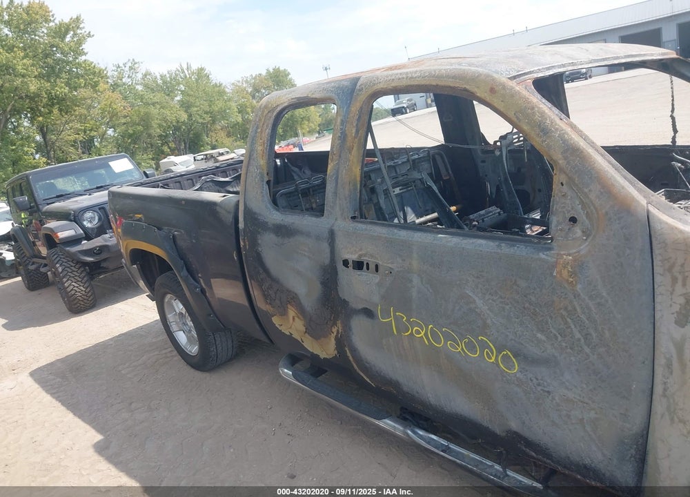 2008 CHEVROLET SILVERADO 1500 LT1 VIN: 1GCEK19098Z213173