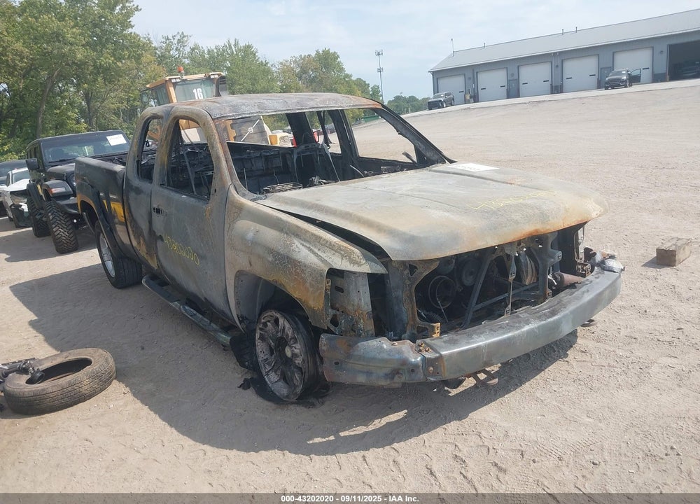 2008 CHEVROLET SILVERADO 1500 LT1 VIN: 1GCEK19098Z213173