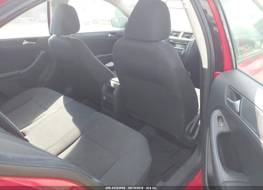 2014 VOLKSWAGEN JETTA VIN: 3VW2K7AJ8EM256519