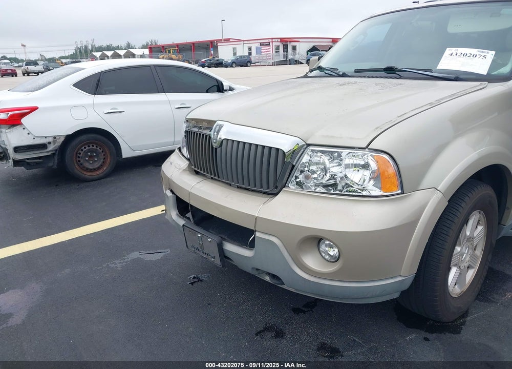 2004 LINCOLN NAVIGATOR VIN: 5LMFU27R84LJ14016