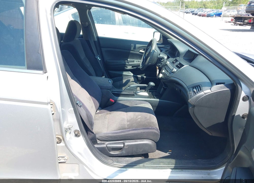 2010 HONDA ACCORD VIN: 1HGCP2F32AA067086