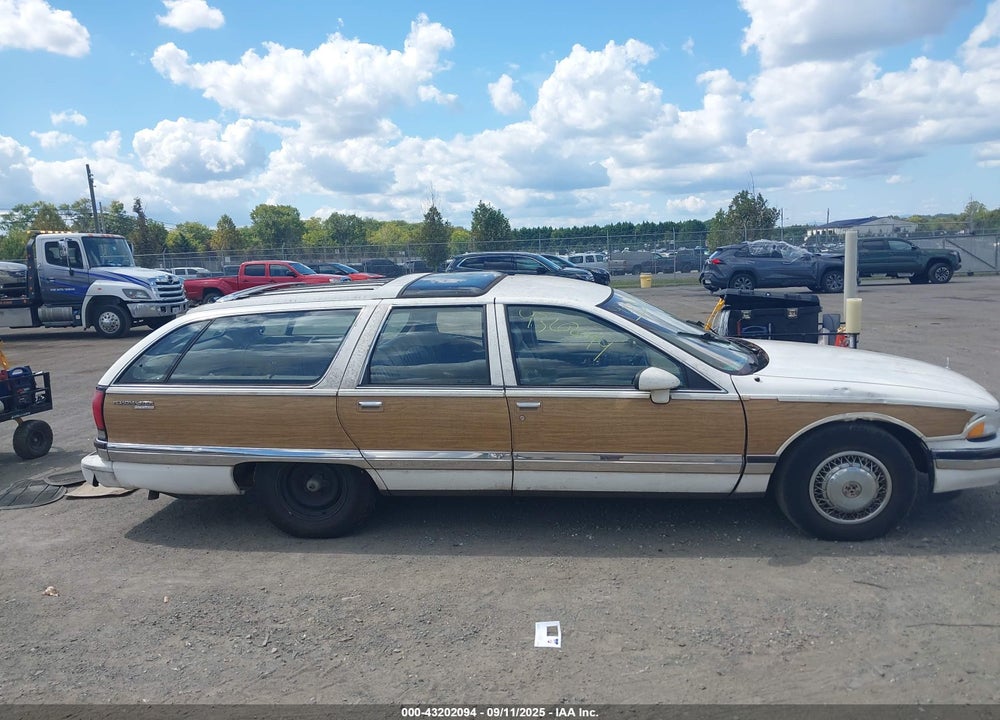 1993 BUICK ROADMASTER ESTATE VIN: 1G4BR8371PW401159