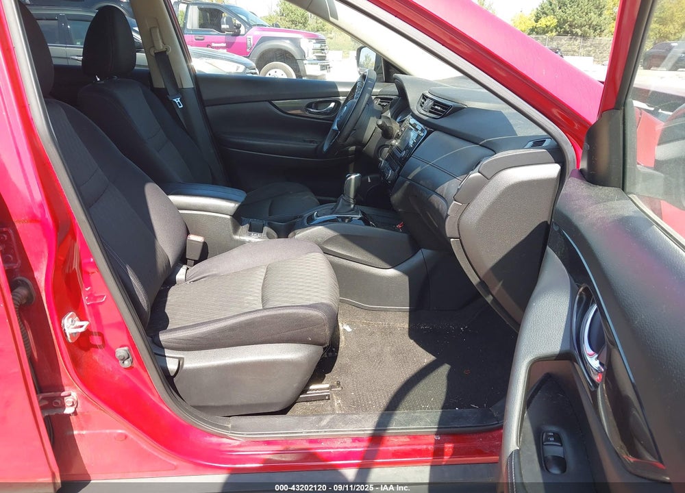 2017 NISSAN ROGUE VIN: JN8AT2MT1HW406247