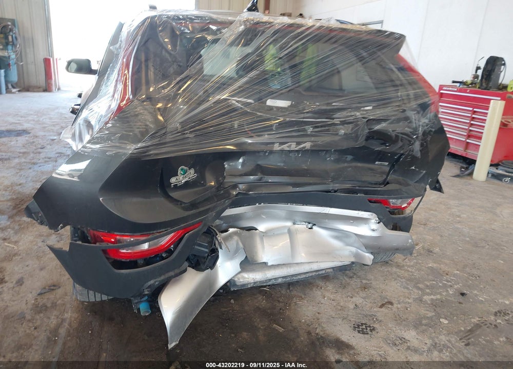 2023 KIA NIRO VIN: KNDCP3LE8P5086897