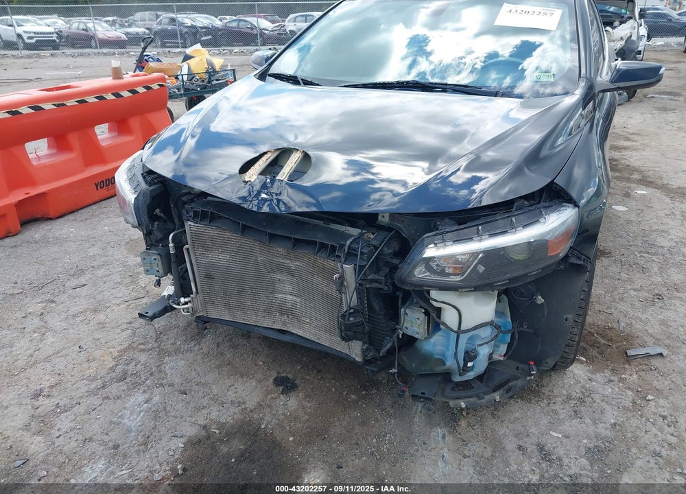2018 CHEVROLET MALIBU LT VIN: 1G1ZD5ST2JF143524