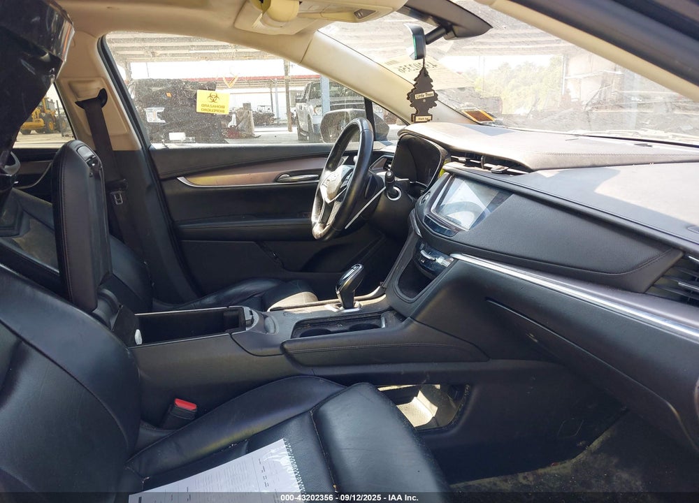 2017 CADILLAC XT5 VIN: 1GYKNBRS6HZ214812